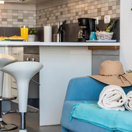 B16 Windsor Park, Exclusive Sea View, Heated Pool * アデヘ