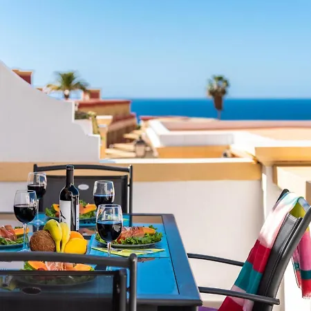 B16 Windsor Park, Exclusive Sea View, Heated Pool *