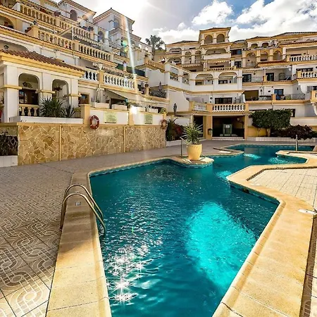 Апартаменти B16 Windsor Park, Exclusive Sea View, Heated Pool Адехе