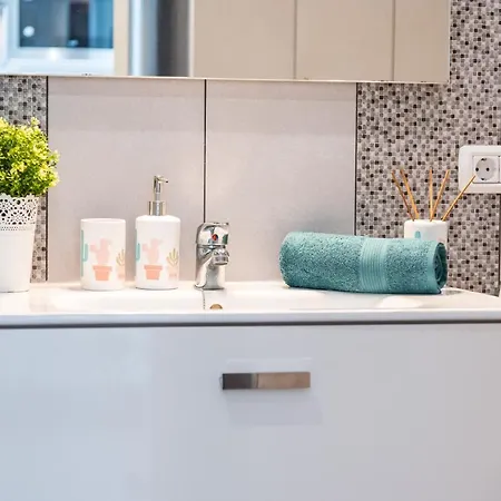 B16 Windsor Park, Exclusive Sea View, Heated Pool