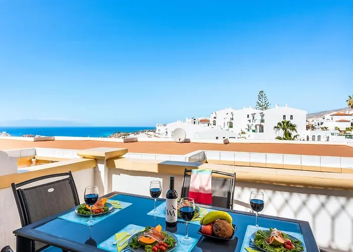 B16 Windsor Park, Exclusive Sea View, Heated Pool * Адехе