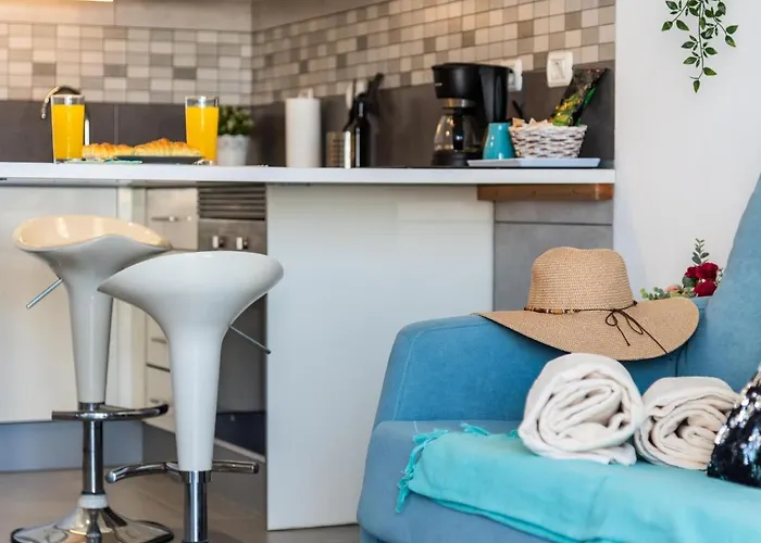 B16 Windsor Park, Exclusive Sea View, Heated Pool * Адехе