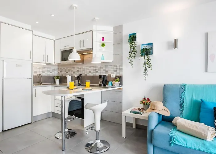 B16 Windsor Park, Exclusive Sea View, Heated Pool Апартаменти *