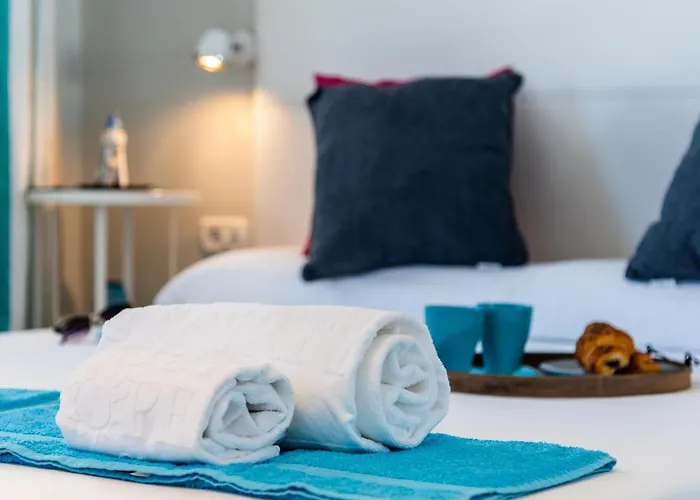 B16 Windsor Park, Exclusive Sea View, Heated Pool * Адехе