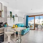 B16 Windsor Park, Exclusive Sea View, Heated Pool Appartamento
