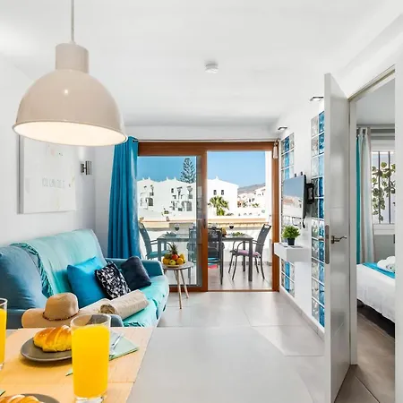 B16 Windsor Park, Exclusive Sea View, Heated Pool Apartment *