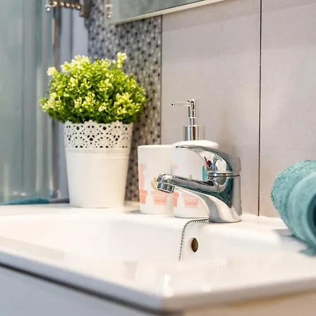 Apartment B16 Windsor Park, Exclusive Sea View, Heated Pool Costa Adeje (Tenerife)