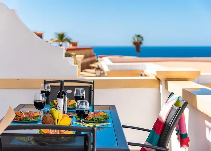 B16 Windsor Park, Exclusive Sea View, Heated Pool *